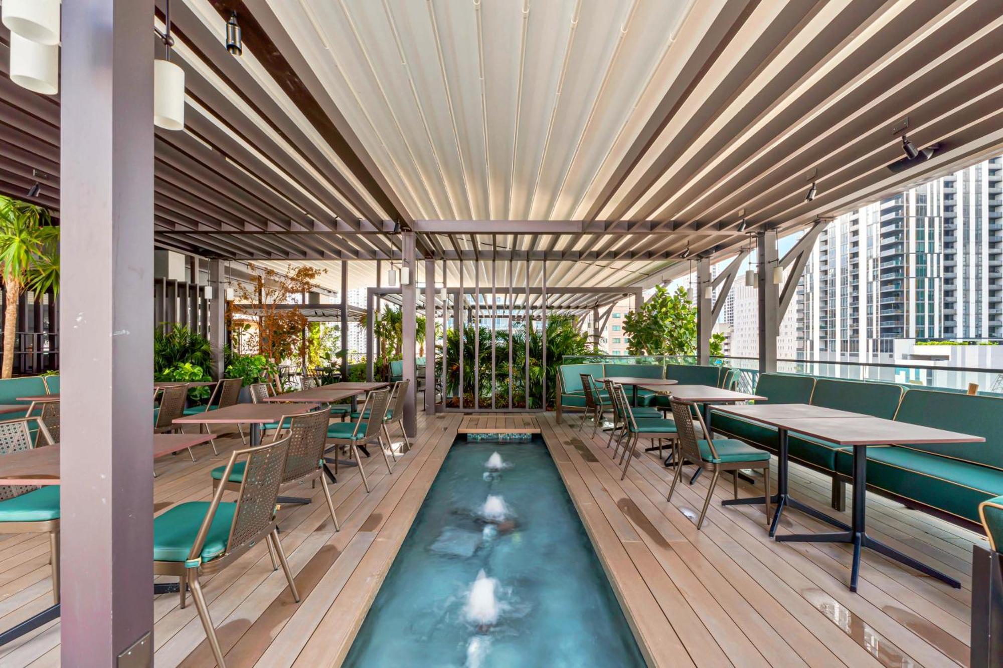 Apartment On The 49th Floor! On Highest & Free Parking