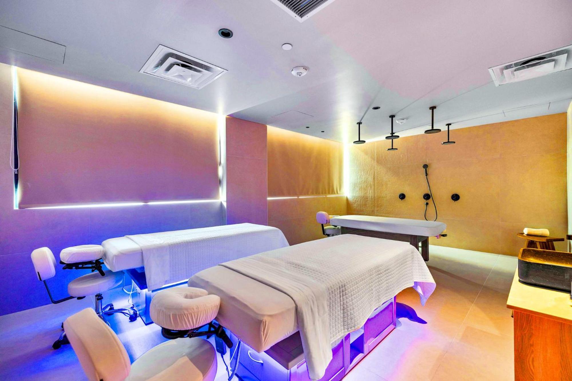 Appartamento On The 49th Floor! On Highest & Free Parking
