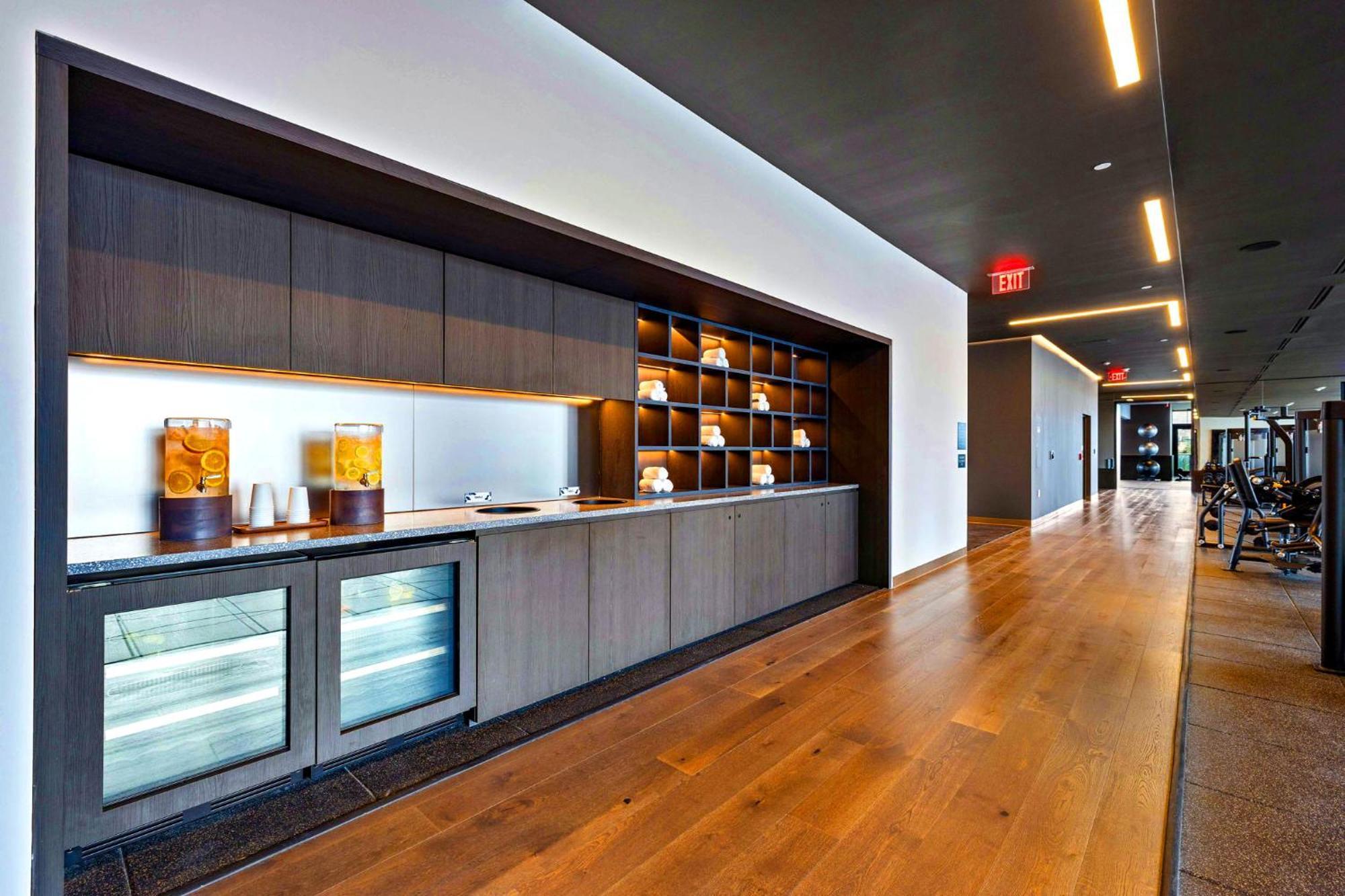 On The 49th Floor! On Highest & Free Parking Apartment Miami