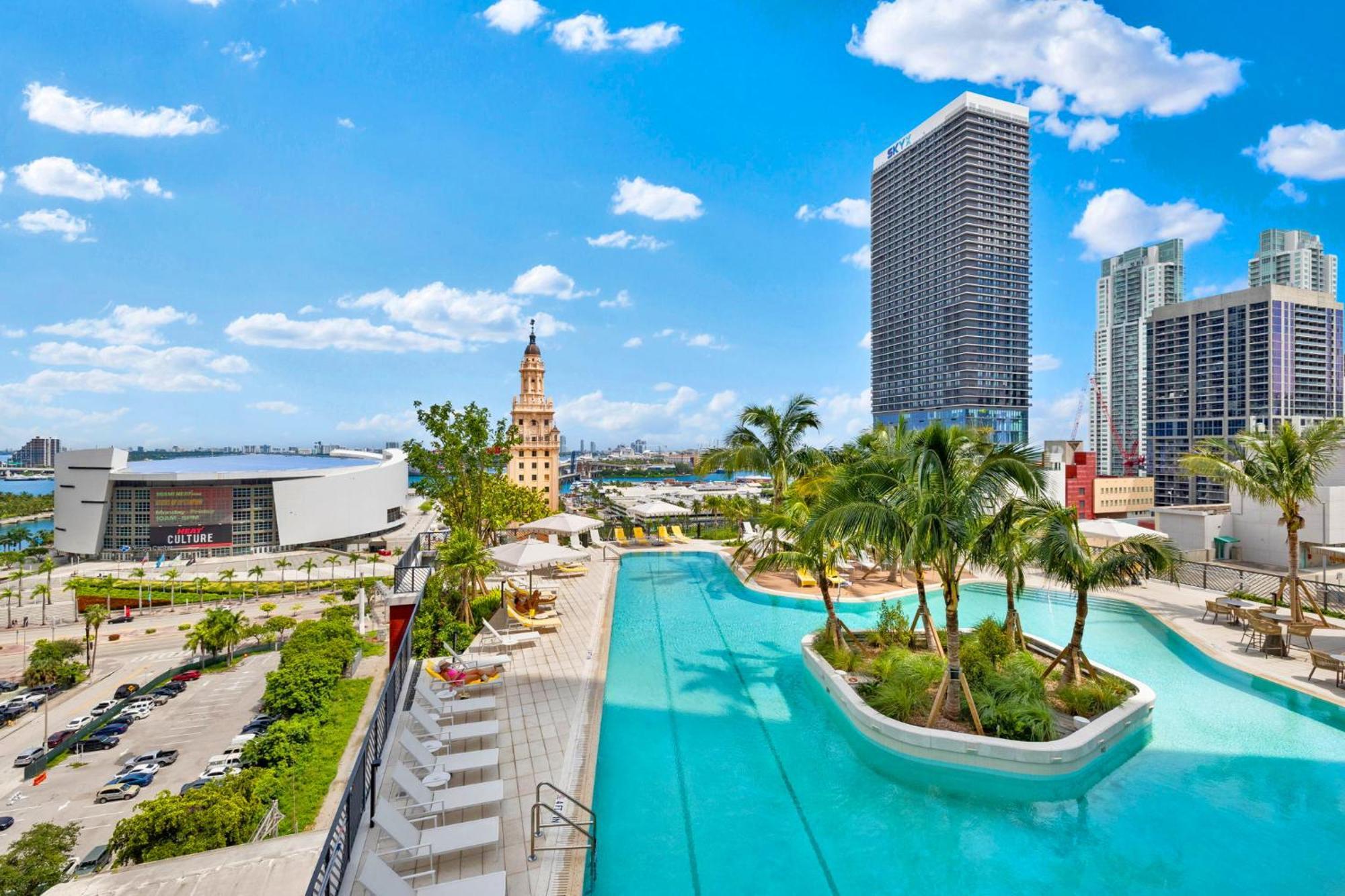 On The 49th Floor! On Highest & Free Parking Appartamento